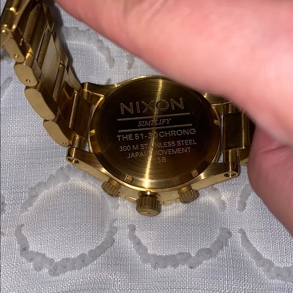 Mens Nixon 51-30 all gold chronograph 51 mm - Picture 3 of 4